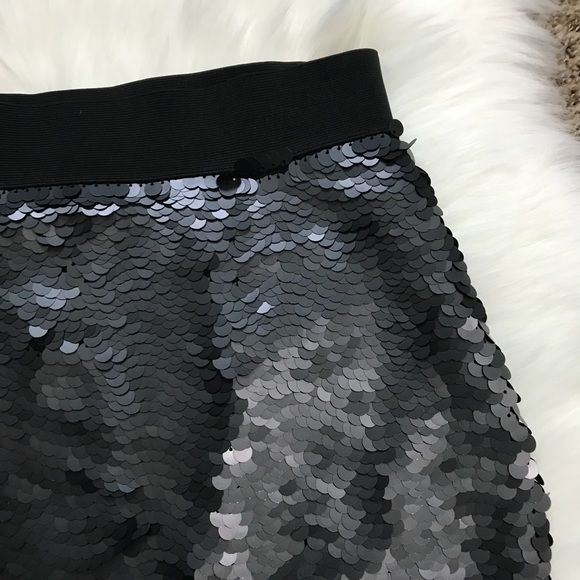💖 BCBG MaxAzria Sequin Skirt - Picture 3 of 4